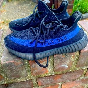 Yeezy 350 authentic